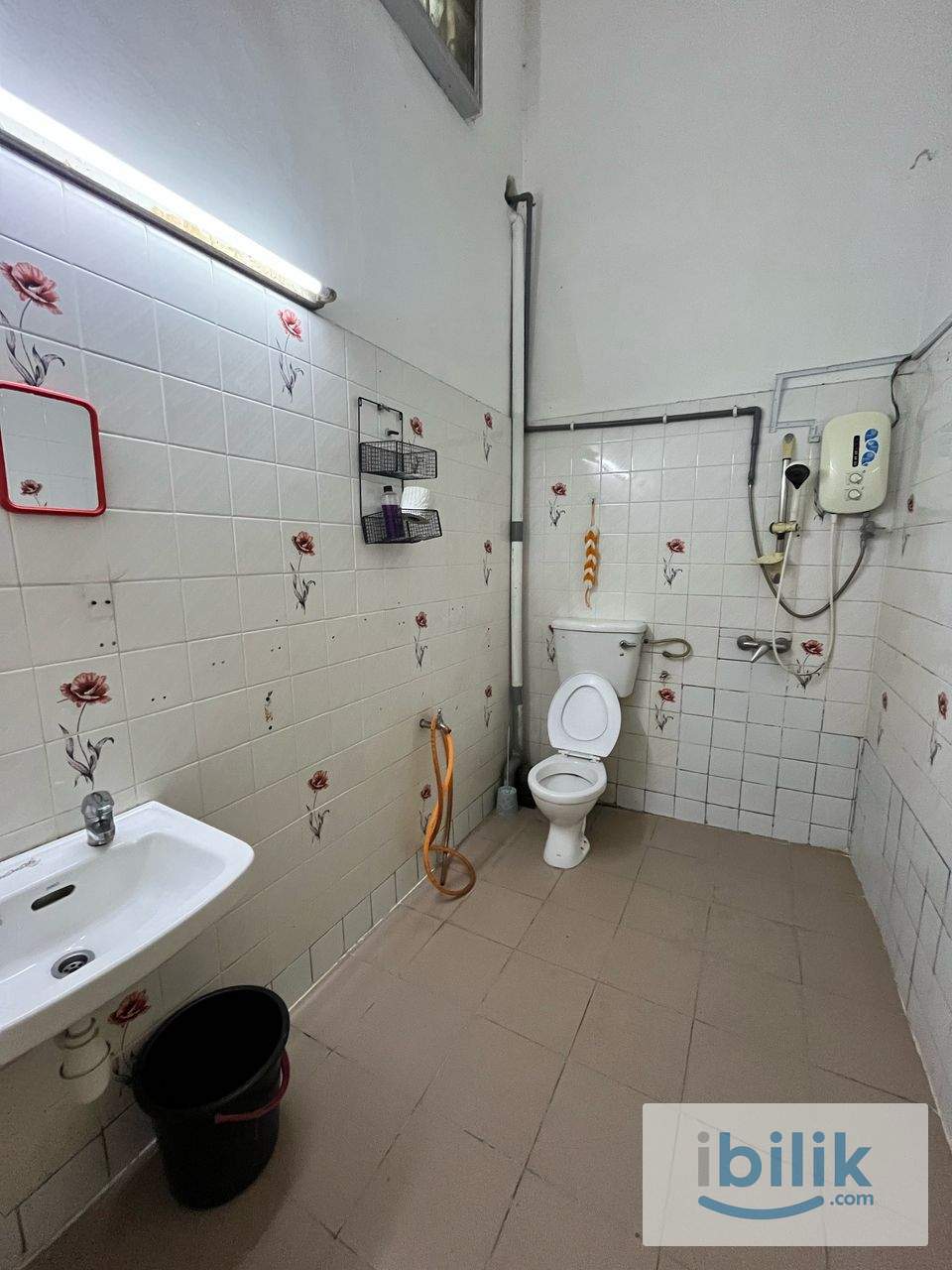 🚩SS2 PETALING JAYA NICE SPACIOUS COUPLE MIDDLE ROOM FOR RENT🏠PARKING EASY, FOOD STALL🎉 - Image 4
