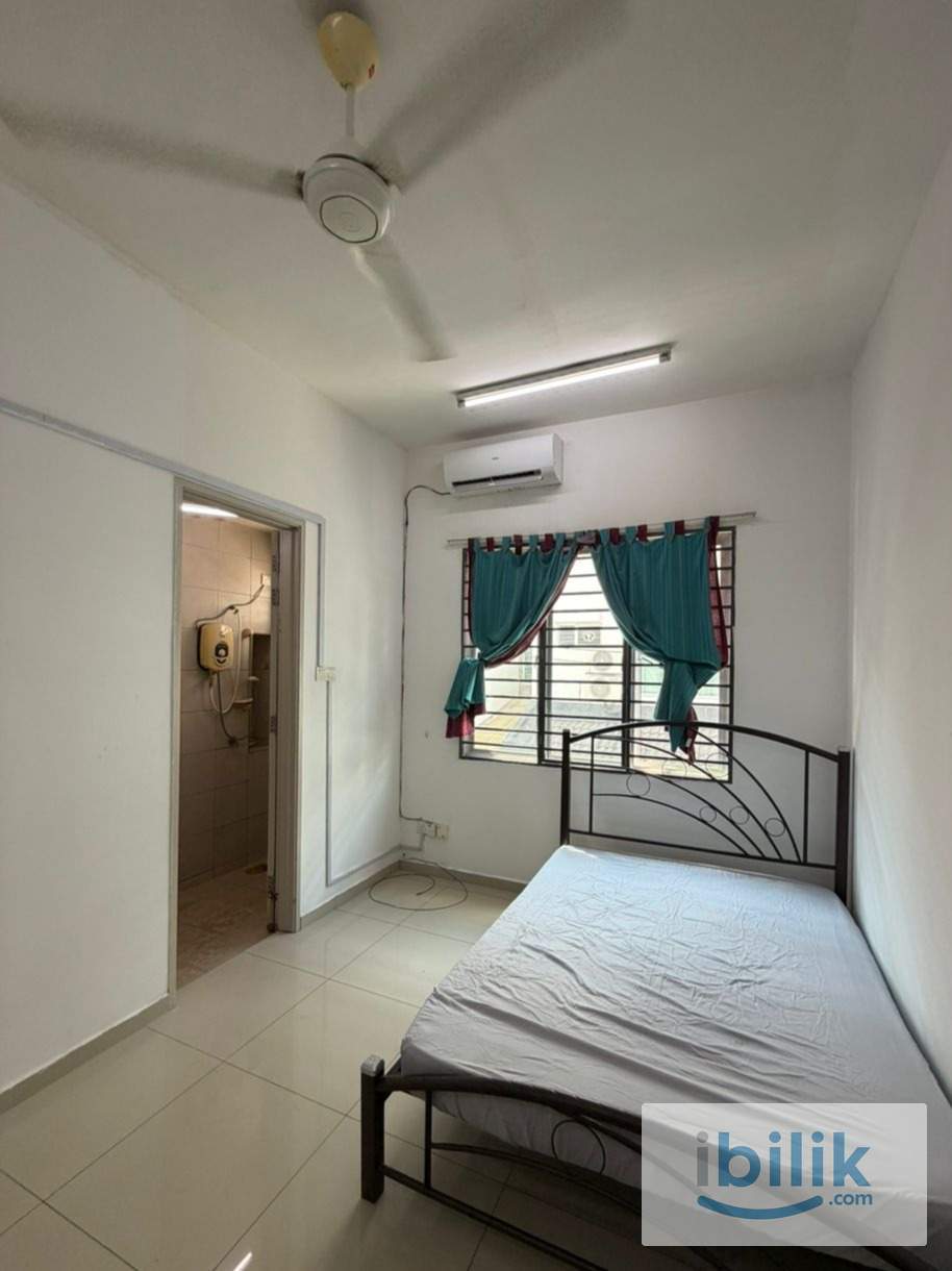 🔥MURAH-MURAH🔥BANDAR BOTANIC KLANG QUEENBED MIDDLE ROOM WITH PRIVATE BATHROOM FOR RENT🏠NEARBY GM KLANG , PORT KLANG✨ - Image 1