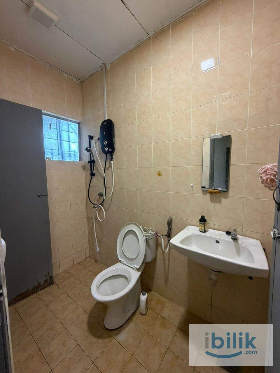 🙋‍♀️FEMALE ONLY🙋‍♀️SS22 DAMANSARA JAYA MIDDLE ROOM FOR RENT🏠NEARBY ATRIA SHOPPING GALLERY🚩 - Image 5