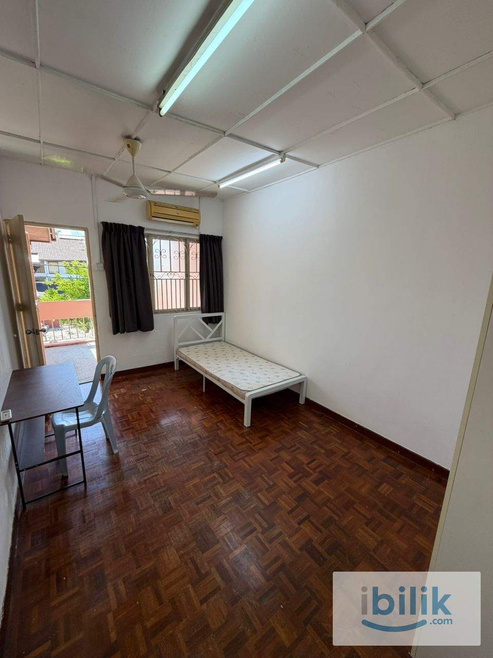 🔥Low Deposit🔥SS2 PETALING JAYA SPACIOUS MIDDLE ROOM WITH BALCONY FOR RENT🏠NEARBY FOOD STALL 🤩FULLY FURNITURE🎉 - Image 3