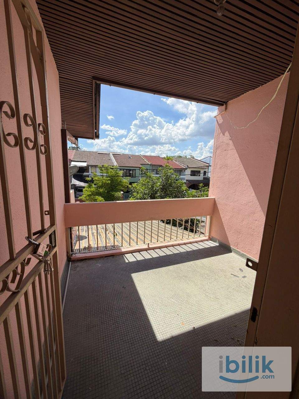 🔥Low Deposit🔥SS2 PETALING JAYA SPACIOUS MIDDLE ROOM WITH BALCONY FOR RENT🏠NEARBY FOOD STALL 🤩FULLY FURNITURE🎉 - Image 4