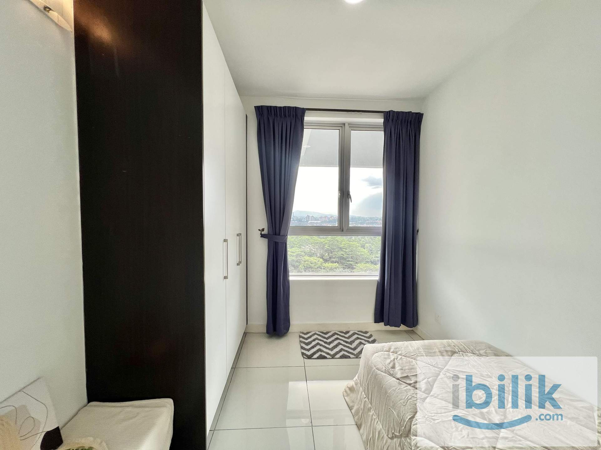 Middle room for rent - Image 2