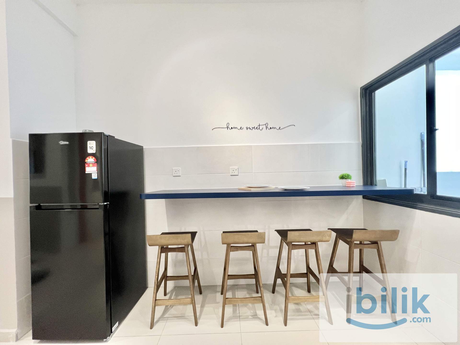 Middle room for rent in Marina Residence - Image 6