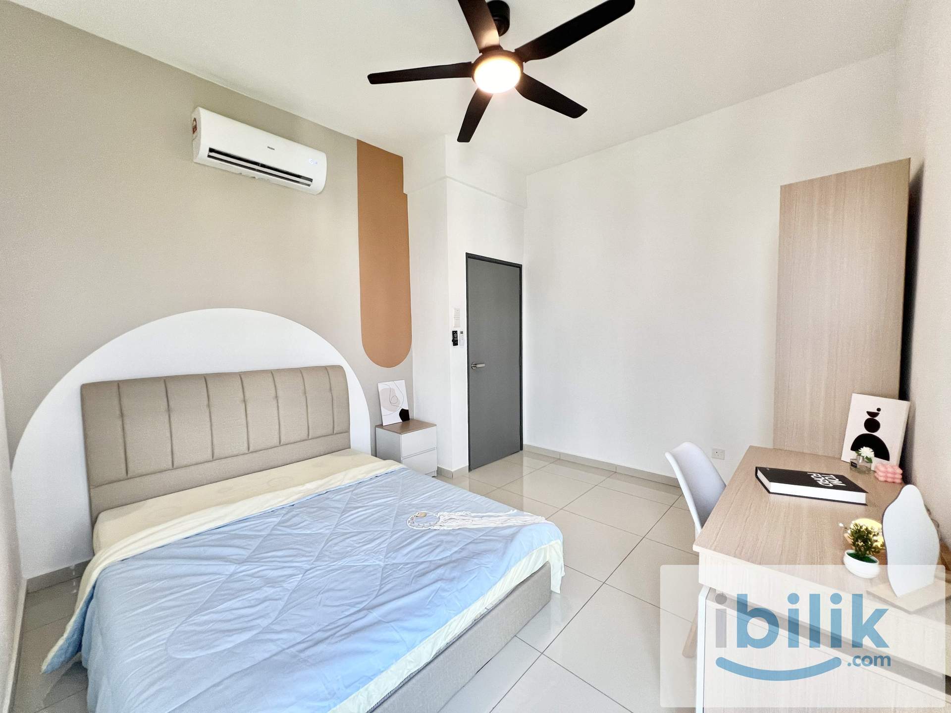 Middle room for rent in Marina Residence - Image 2