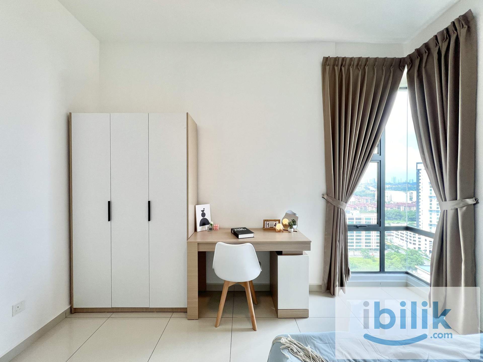 Middle room for rent in Marina Residence - Image 3