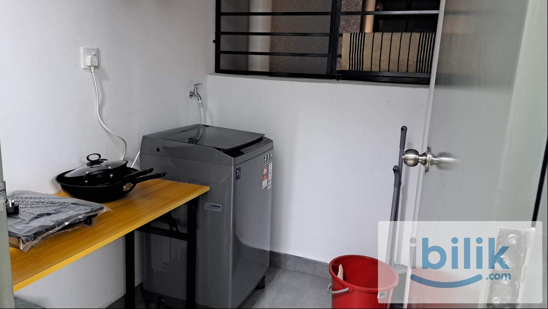 Herz Master Room with Private Bathroom - Image 2