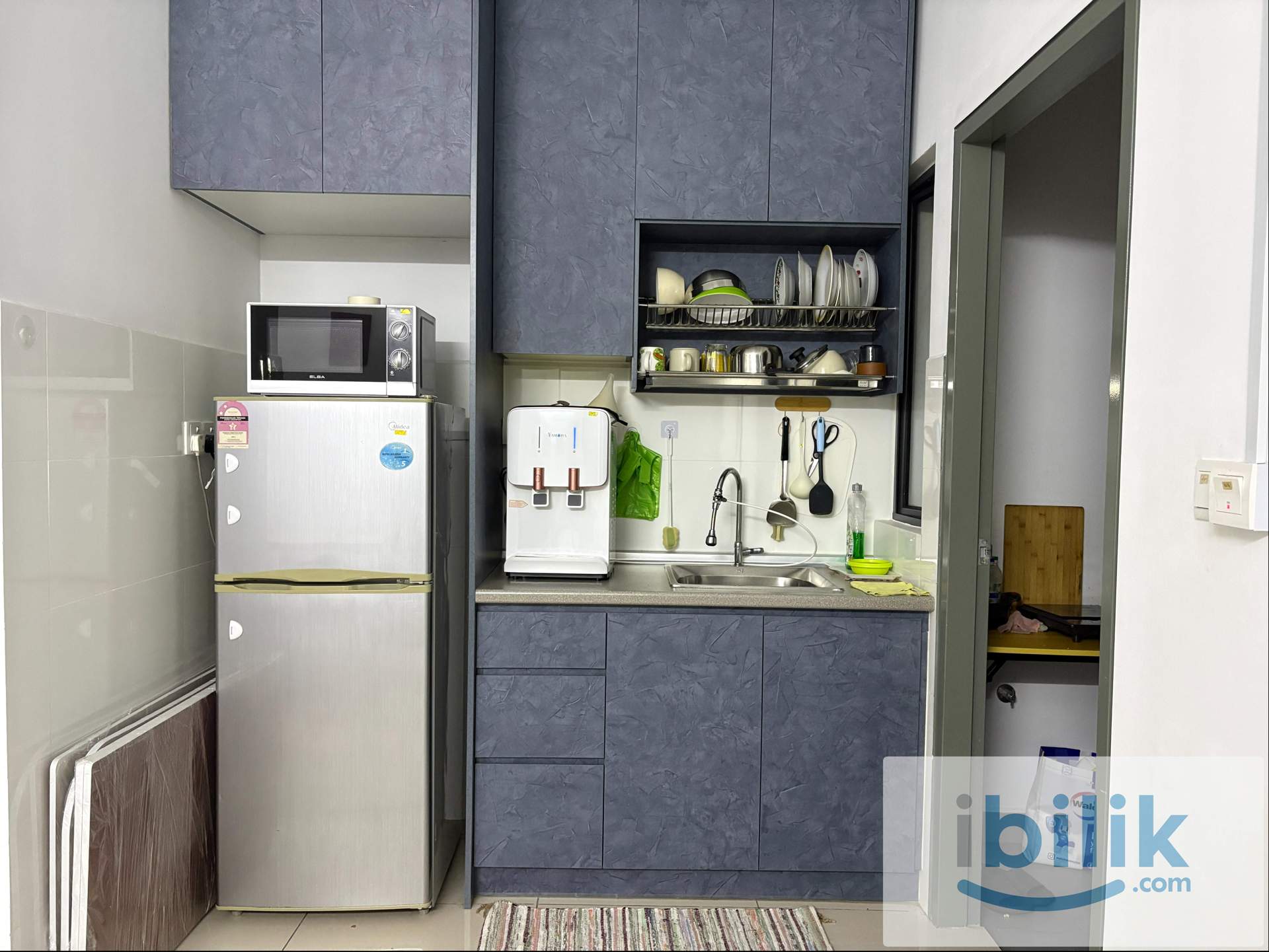 Herz Master Room with Private Bathroom - Image 3