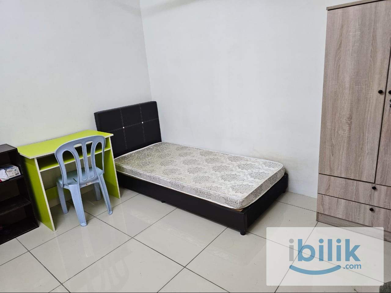 Furnished Aircond Small Room  - Image 4