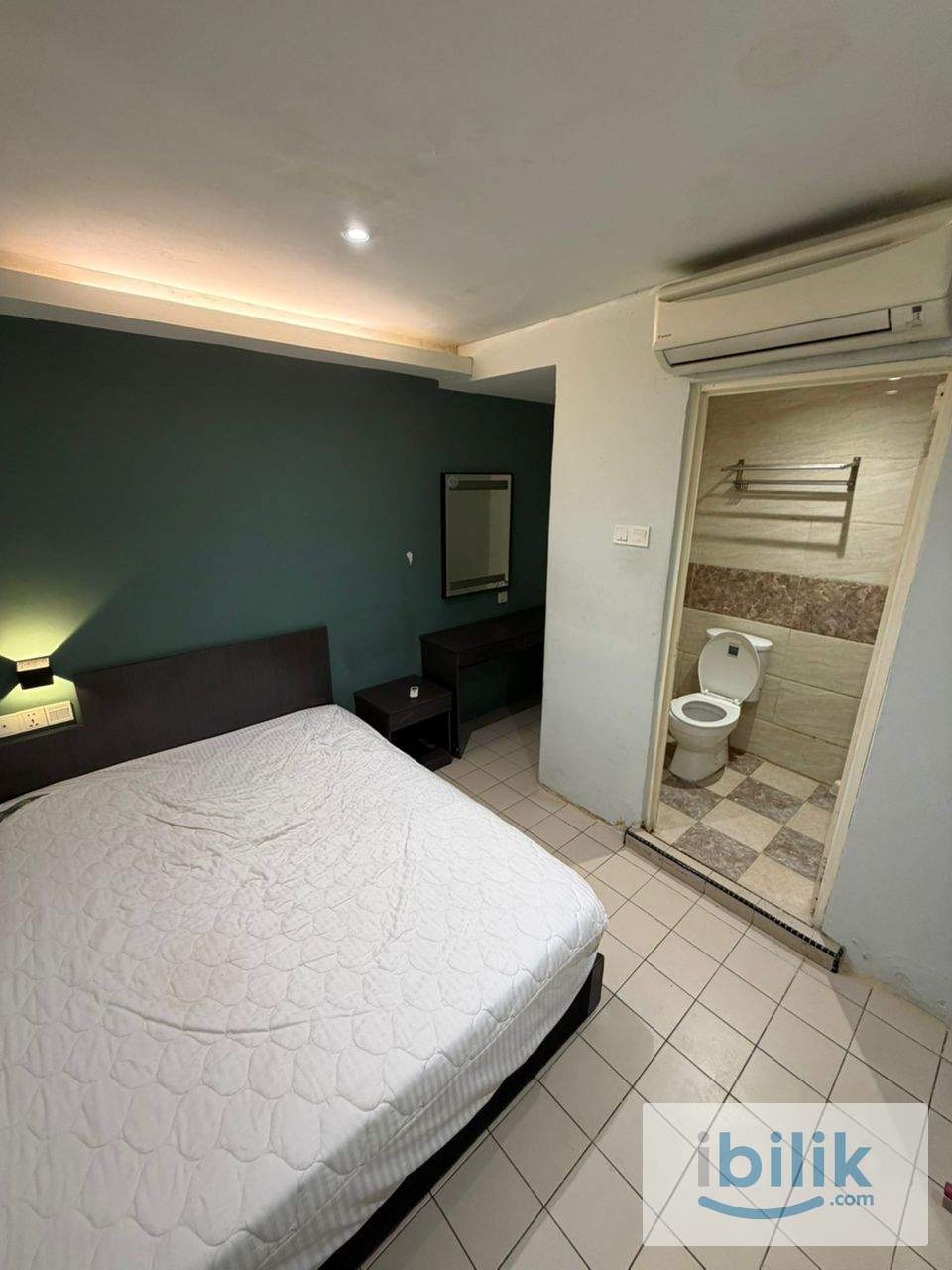 🚩CO-LIVING Q INN HOTEL MASTER ROOM WITH PRIVATE BATHROOM FOR RENT🎉NEARBY SUNWAY PYRAMID , BRT MENTARI , THE ONE ACADEMY✨ - Image 1
