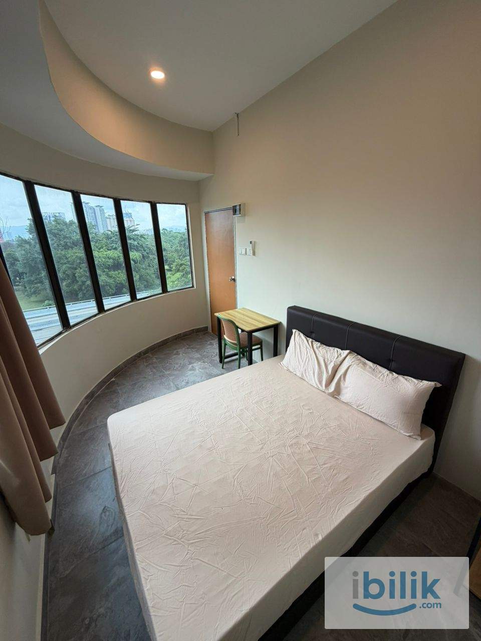 🚩 HOTEL SENIMAN@JLN IPOH MASTER ROOM FOR RENT🏡4Min Walking Distance to Sentul Barat MRT🚊🚊🚊 - Image 1
