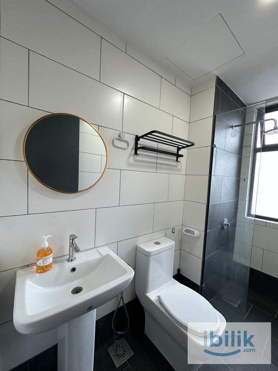 Master bedroom with attached bathroom  - Image 5