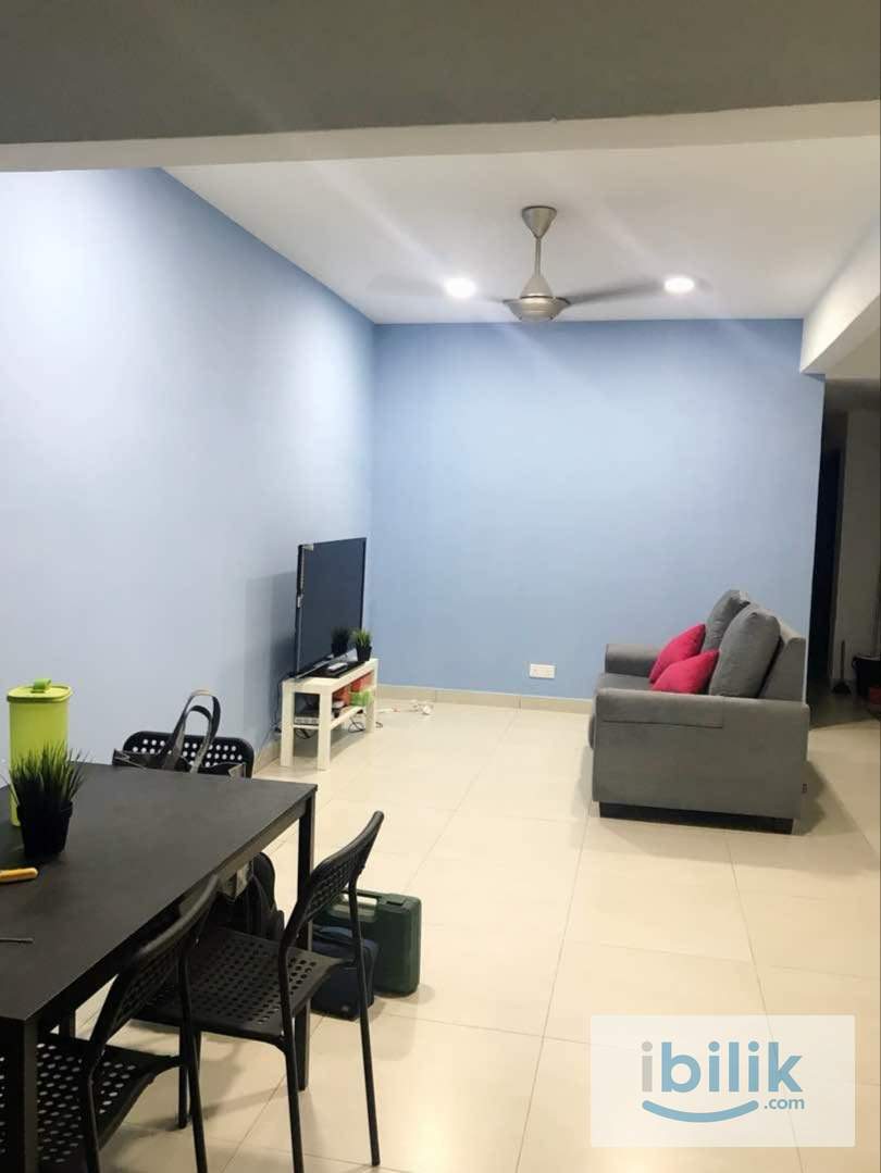 💥Affordable Master Room at USJ 13, Subang💥Walk to LRT💥Gated and Guarded💥 - Image 1