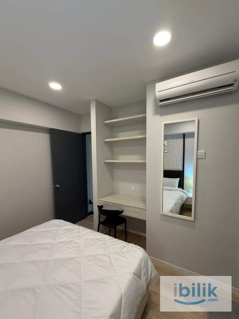 D'Latour middle room for rent - Image 3