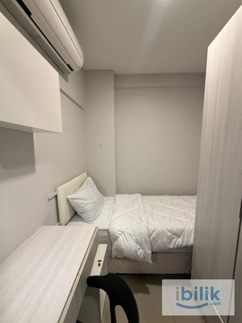 D'Latour single room for rent - Image 1