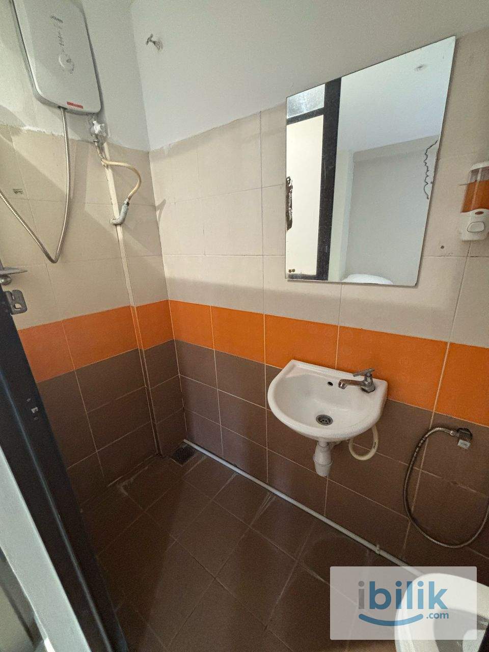💰💰0 DEPOSIT SINGLE ROOM 📦📦IMMEDIATE MOVE IN🚈NEARBY MRT KAJANG-KWASA DAMANSARA LINE - Image 4