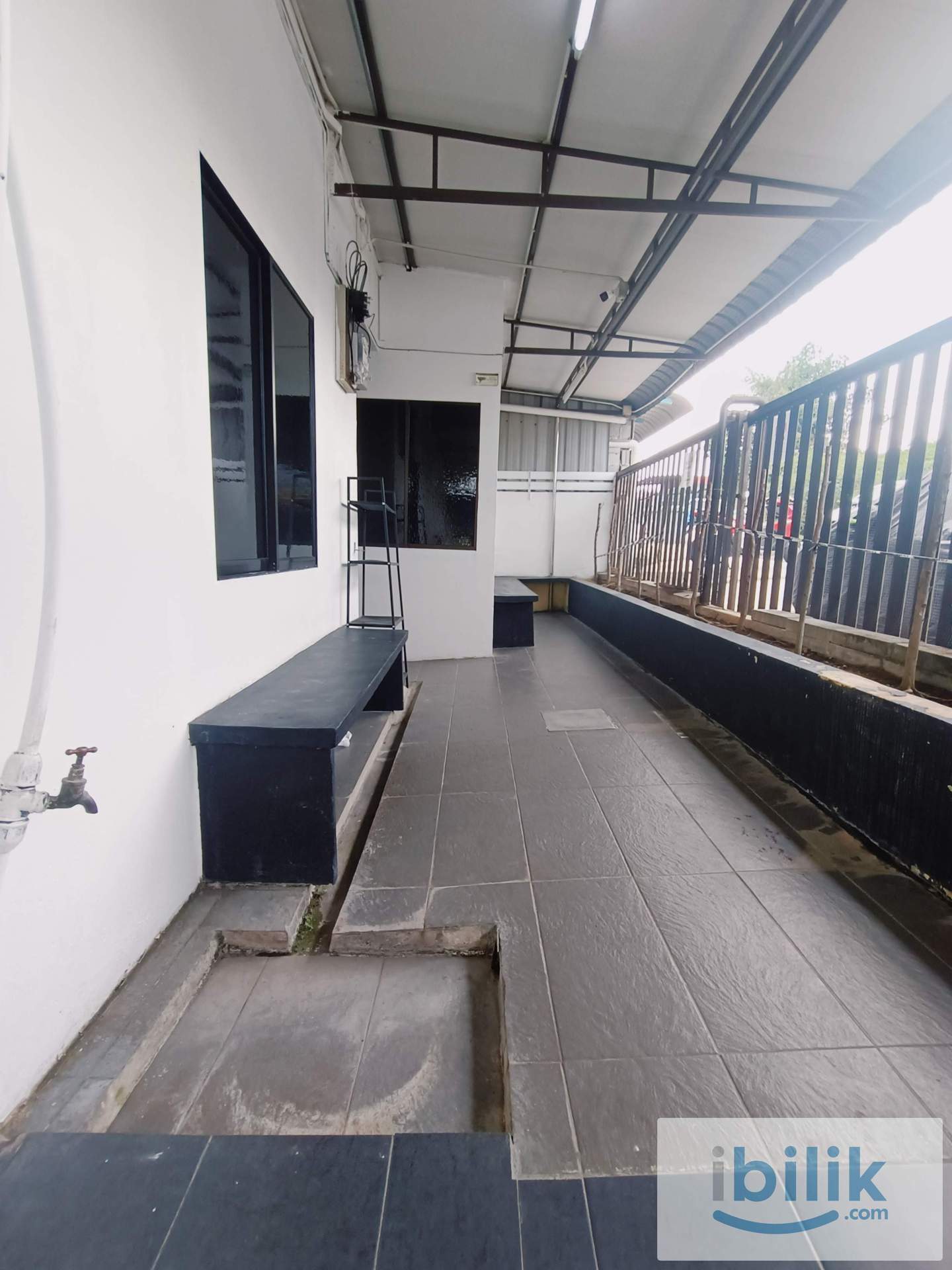Landed House Room For Rent @ Holiday Plaza  - Image 8