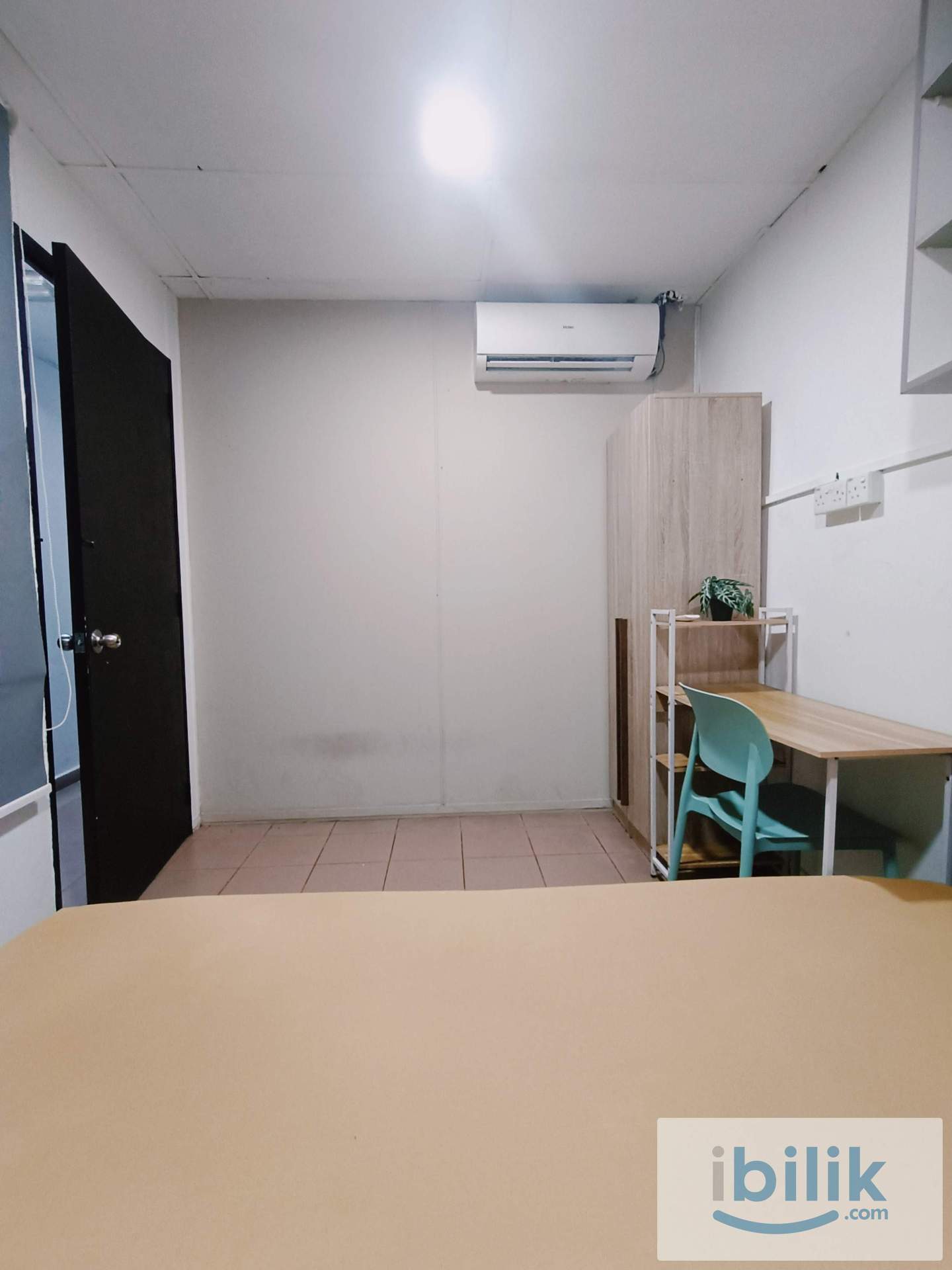 🔥 HOT UNIT! Master Bedroom Available Now Private space, cozy vibes & fully furnished. First come, first served! - Image 4