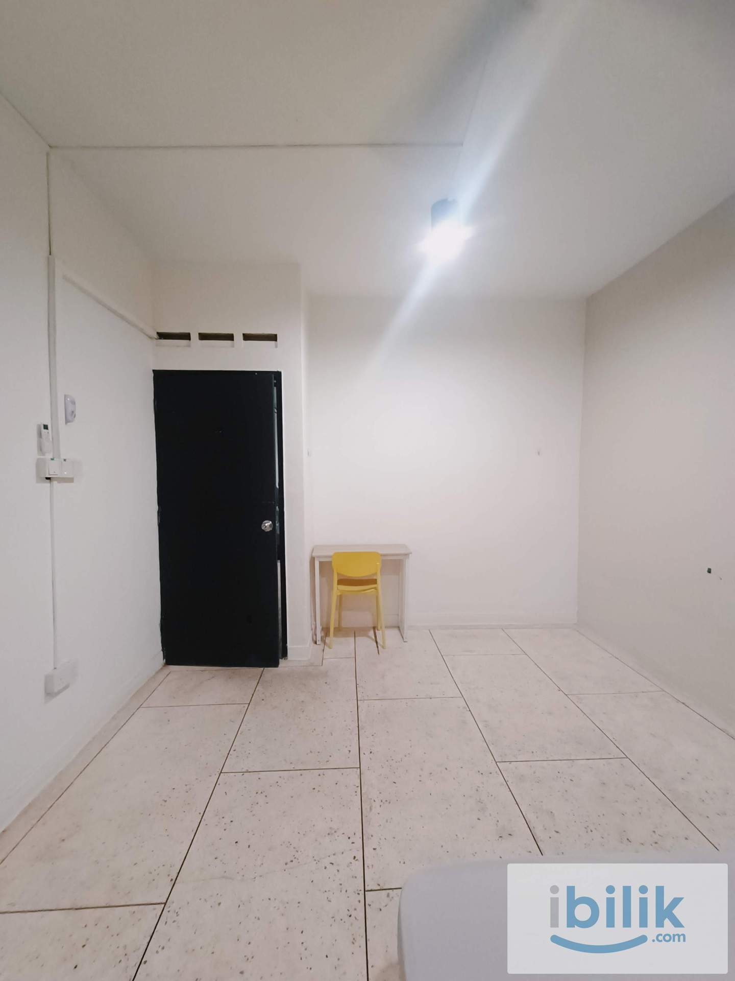 🌸 Peaceful, Clean & Comfortable Master Bedroom Available with ZERO DEPOSIT - Image 4