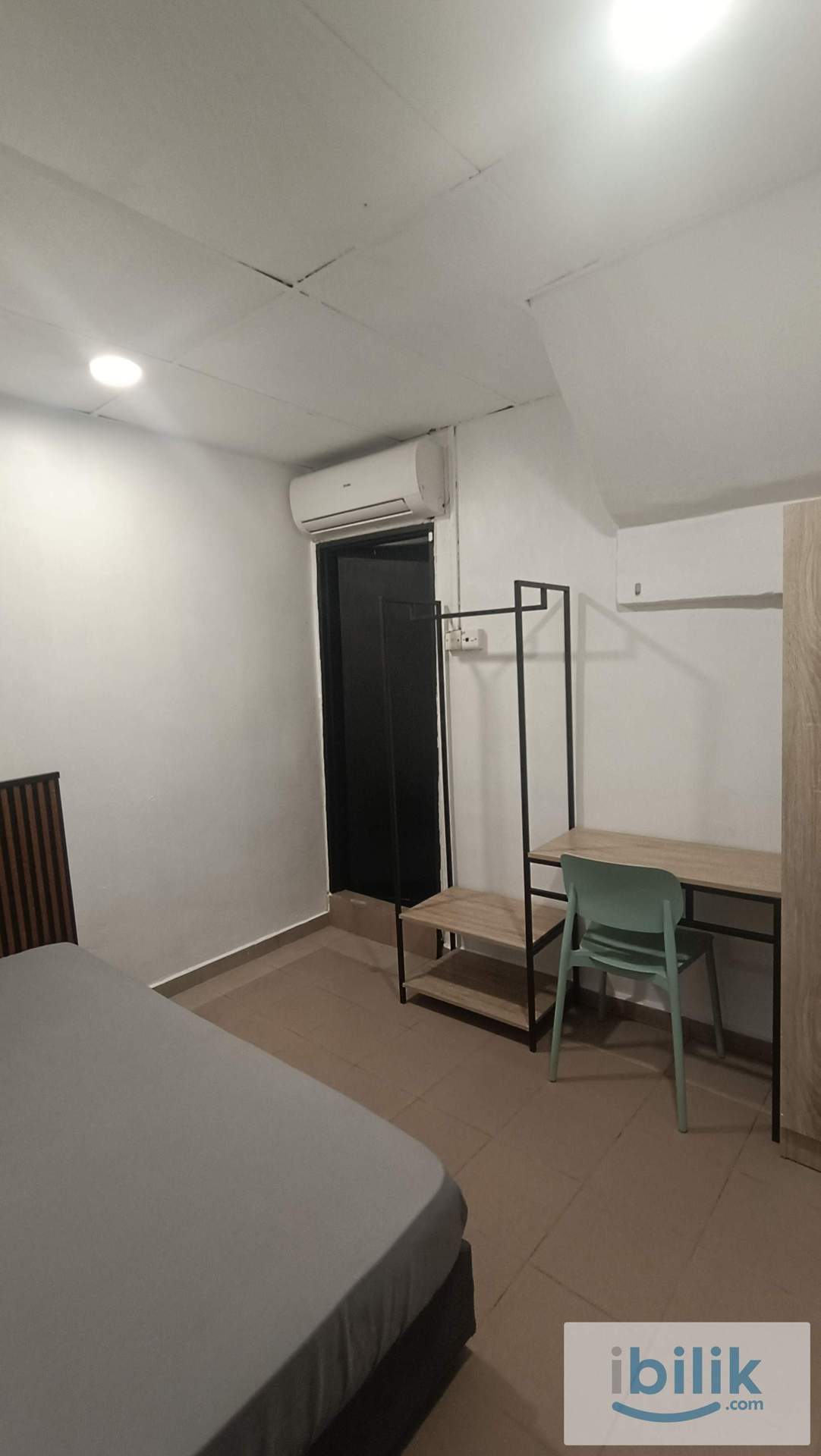 Simple, Clean & Functional Living Space - Image 1