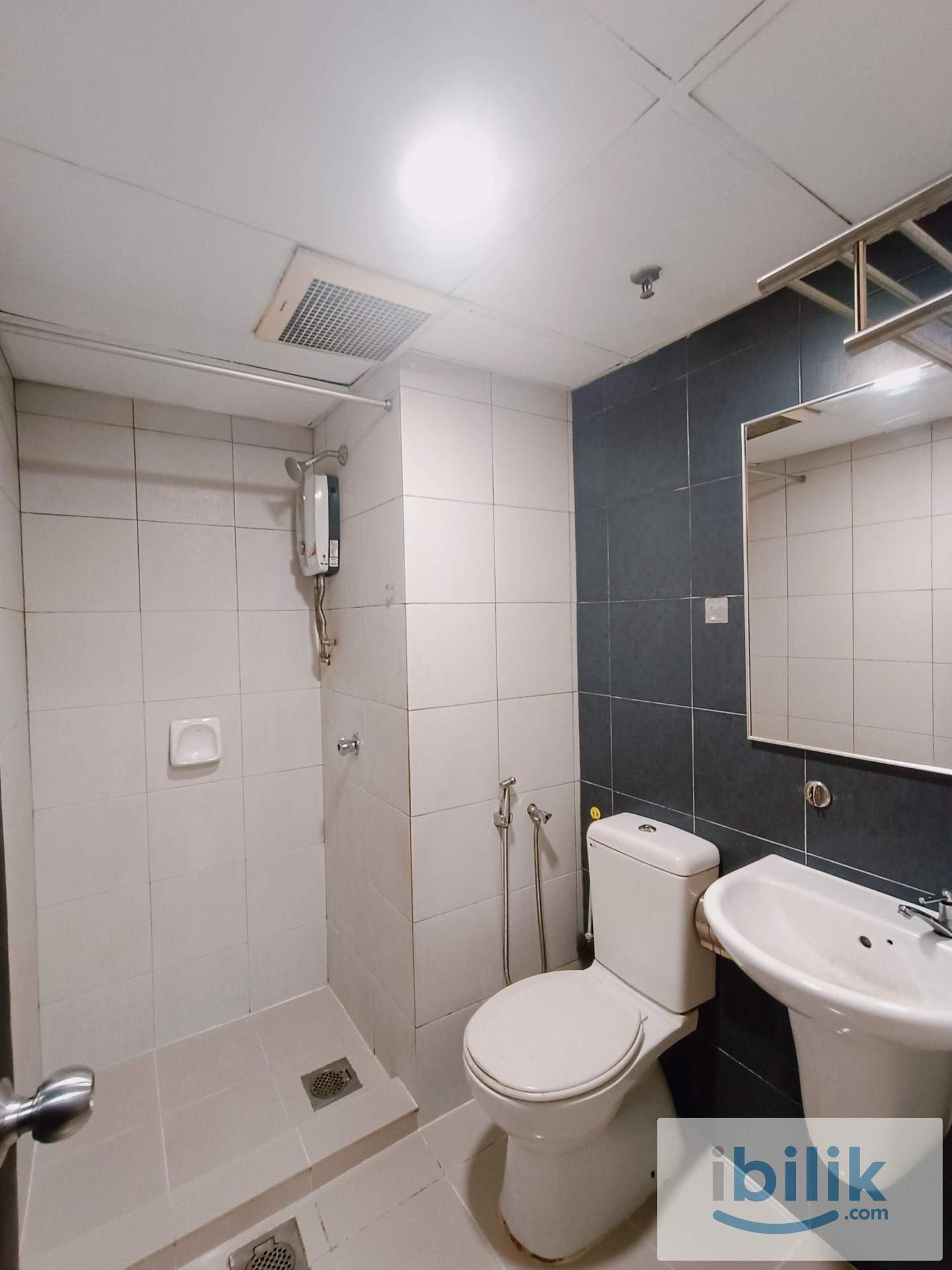 Cozy Rental Space with Easy Access to Nearby Amenities - Image 2