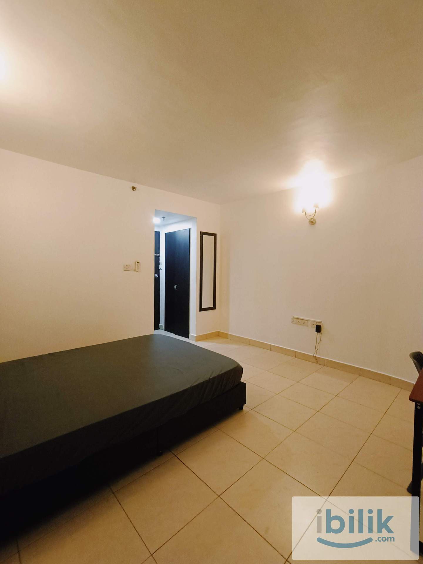 Cozy Rental Space with Easy Access to Nearby Amenities - Image 9