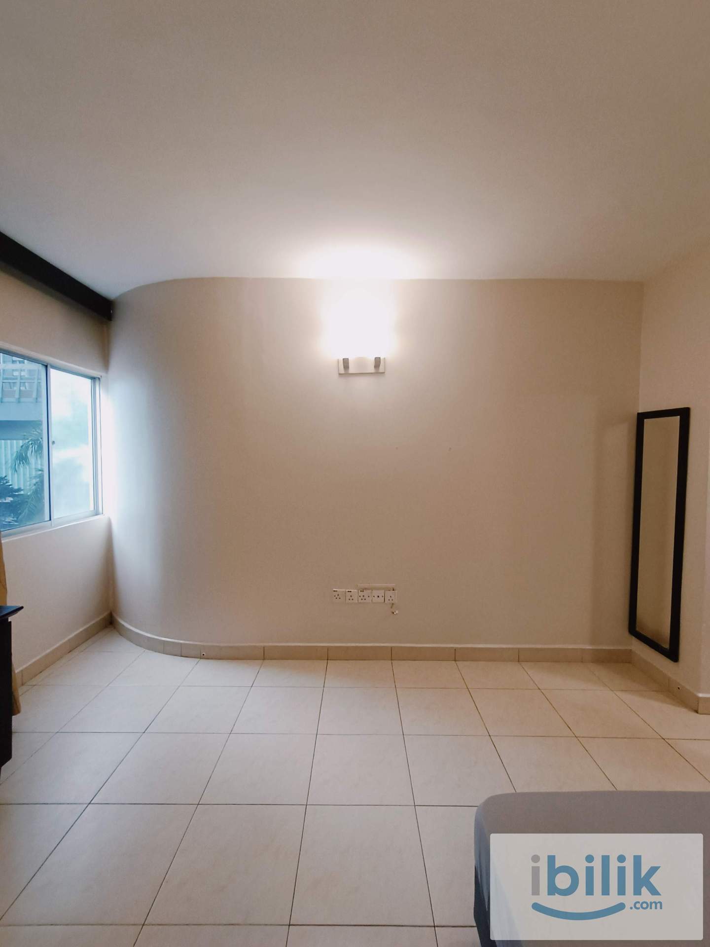 🛏️ Fully Furnished Room | Private Bathroom | Great Location - Image 8