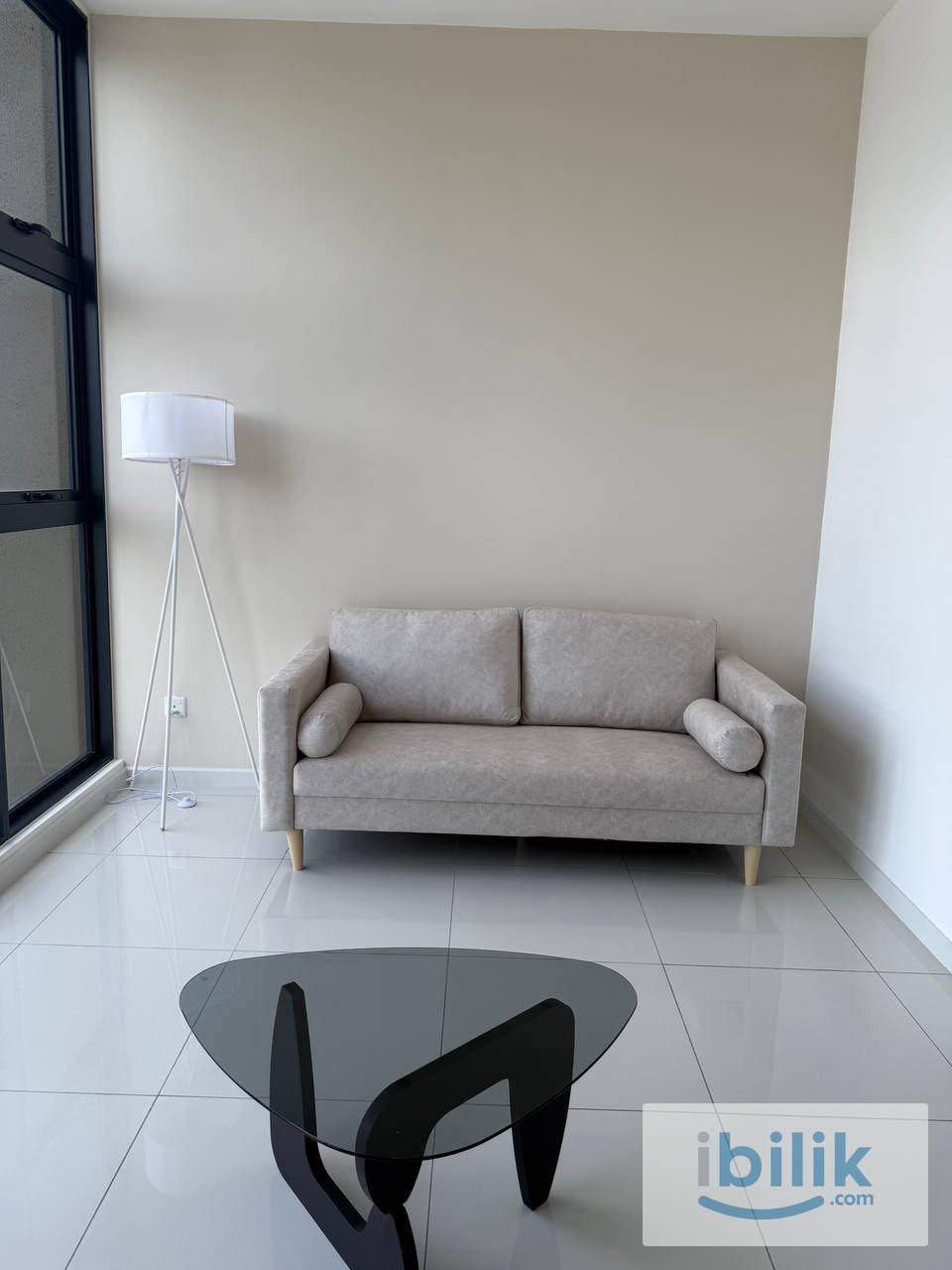 Studio to rent Majestic Residence Fully Furnished  - Image 4