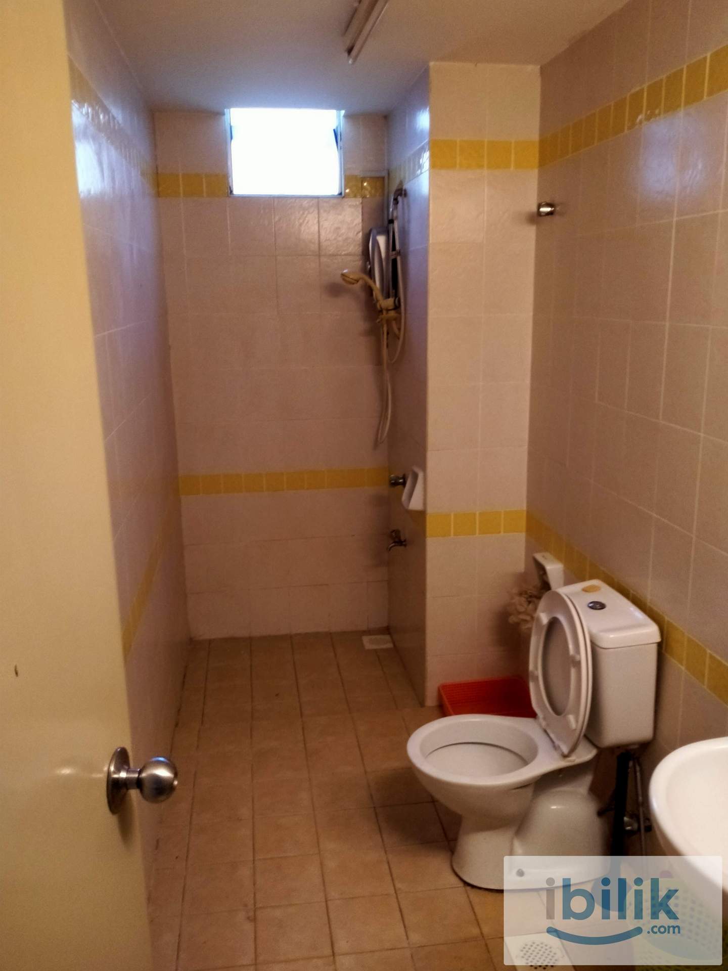 Middle room - Image 1