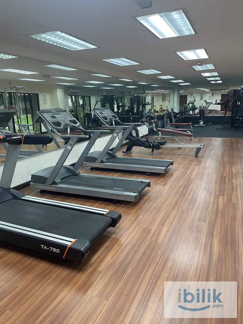 Middle room - Image 6