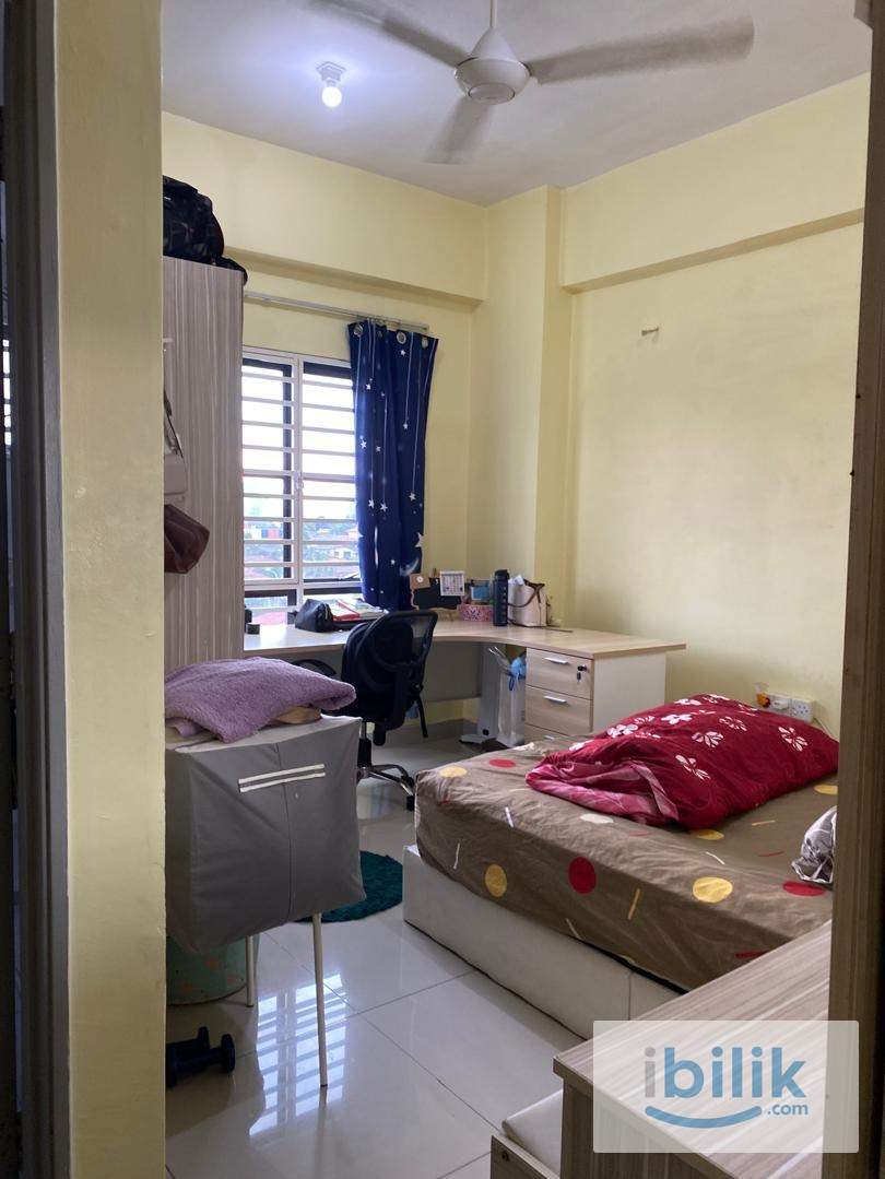 Master Room - Image 2