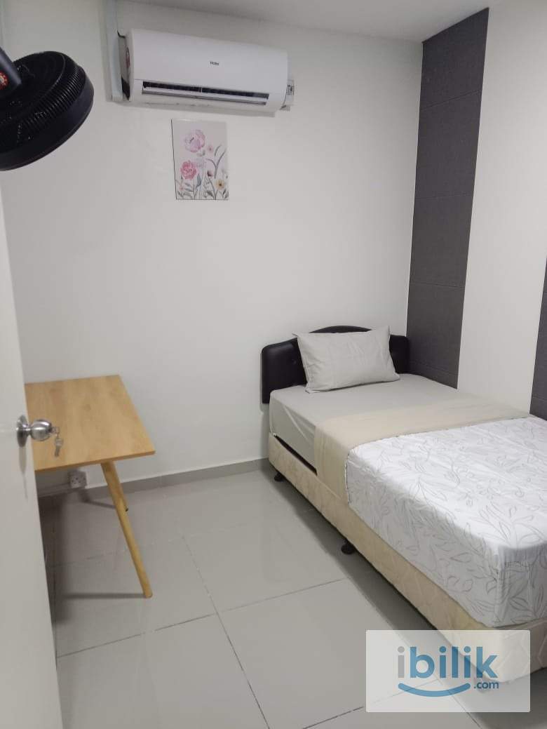 Middle room - Image 2