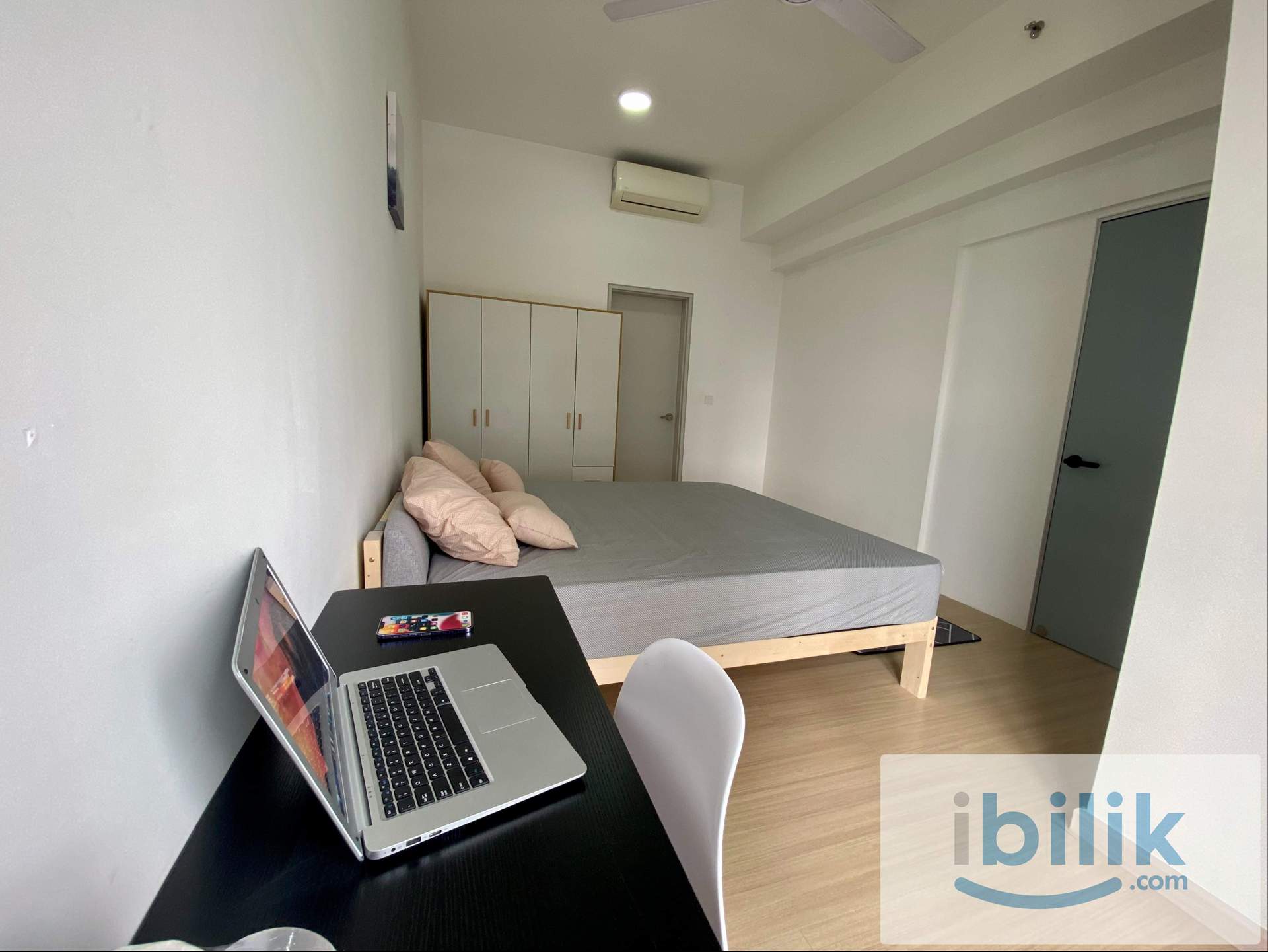D'sara Sentral Sungai Buloh Medium Room | Private Toilet & In-House Laundry | MRT Station | Utilities Included - Image 3