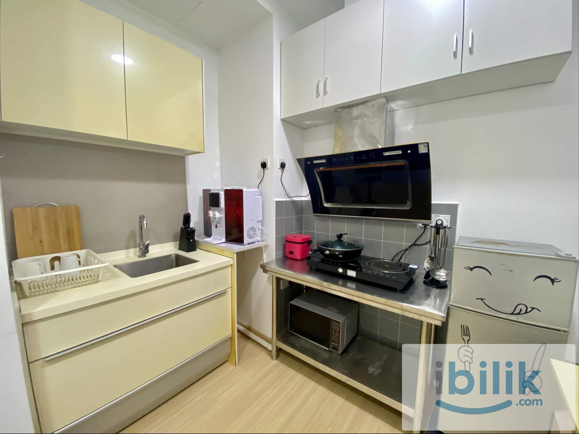 D'sara Sentral Sungai Buloh Medium Room | Private Toilet & In-House Laundry | MRT Station | Utilities Included - Image 5