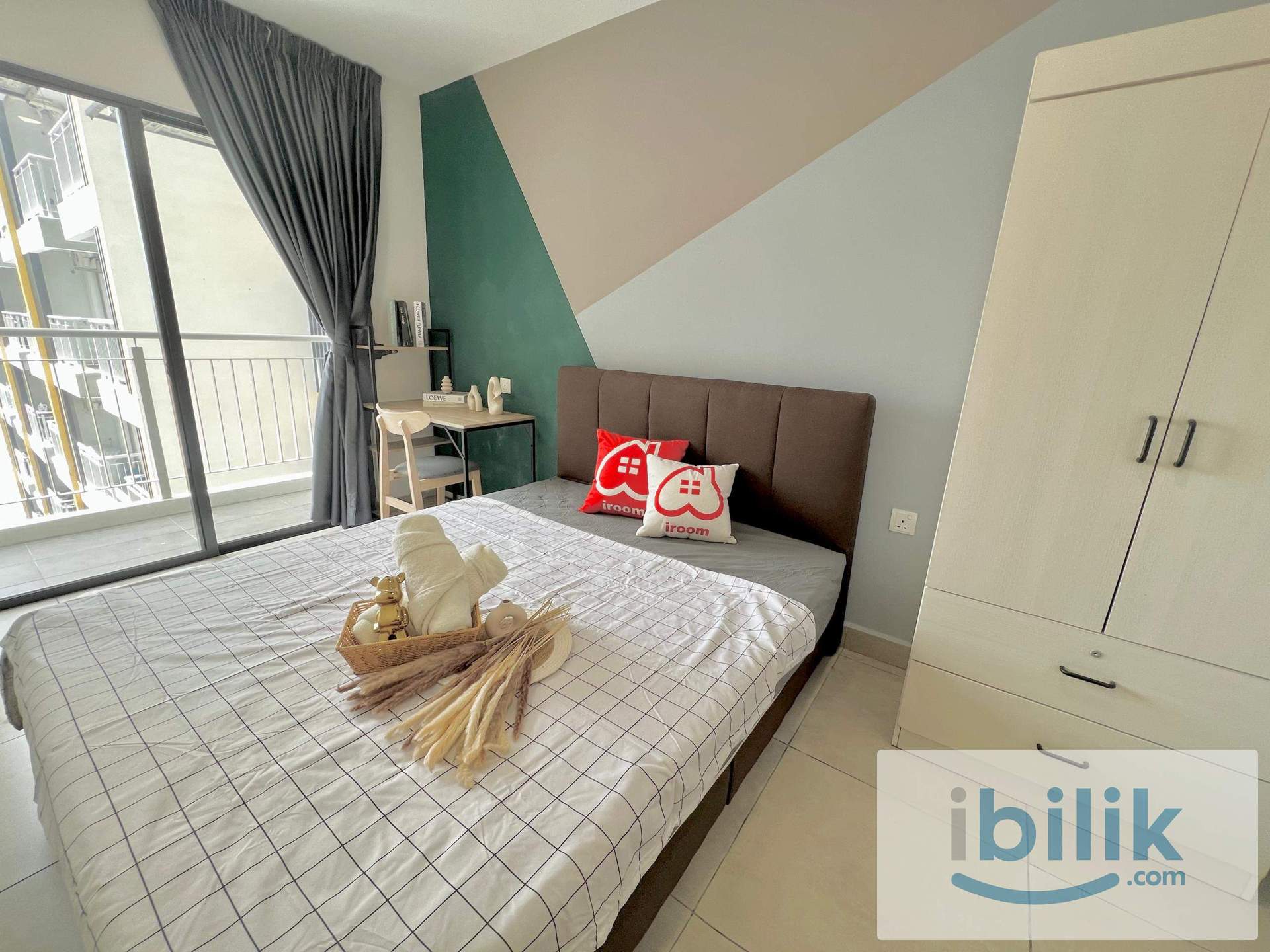 📍 DK Impian, Shah Alam | Medium Room with Balcony | Near HELP University - Image 5