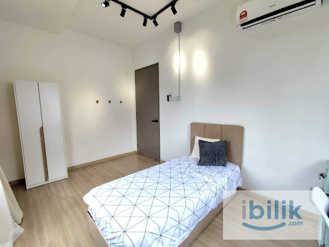 📍 Diamond City, Semenyih 🛏️ Medium Room (Original) | 💰 RM600/month - Image 2
