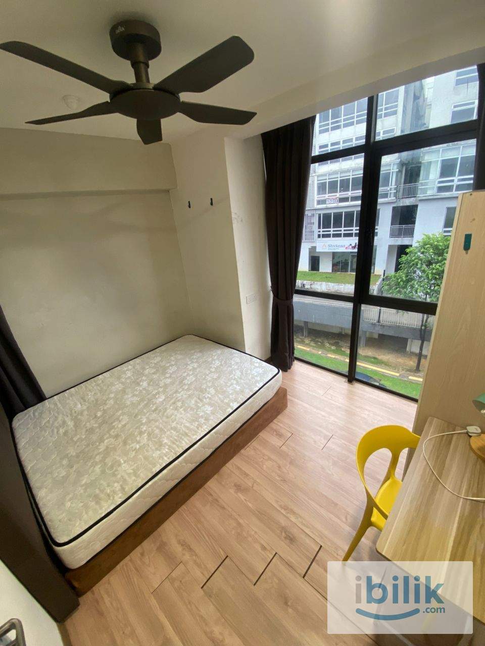 🏡 Clean & Cozy Room Near Kentonmen MRT 🚆 - Image 1
