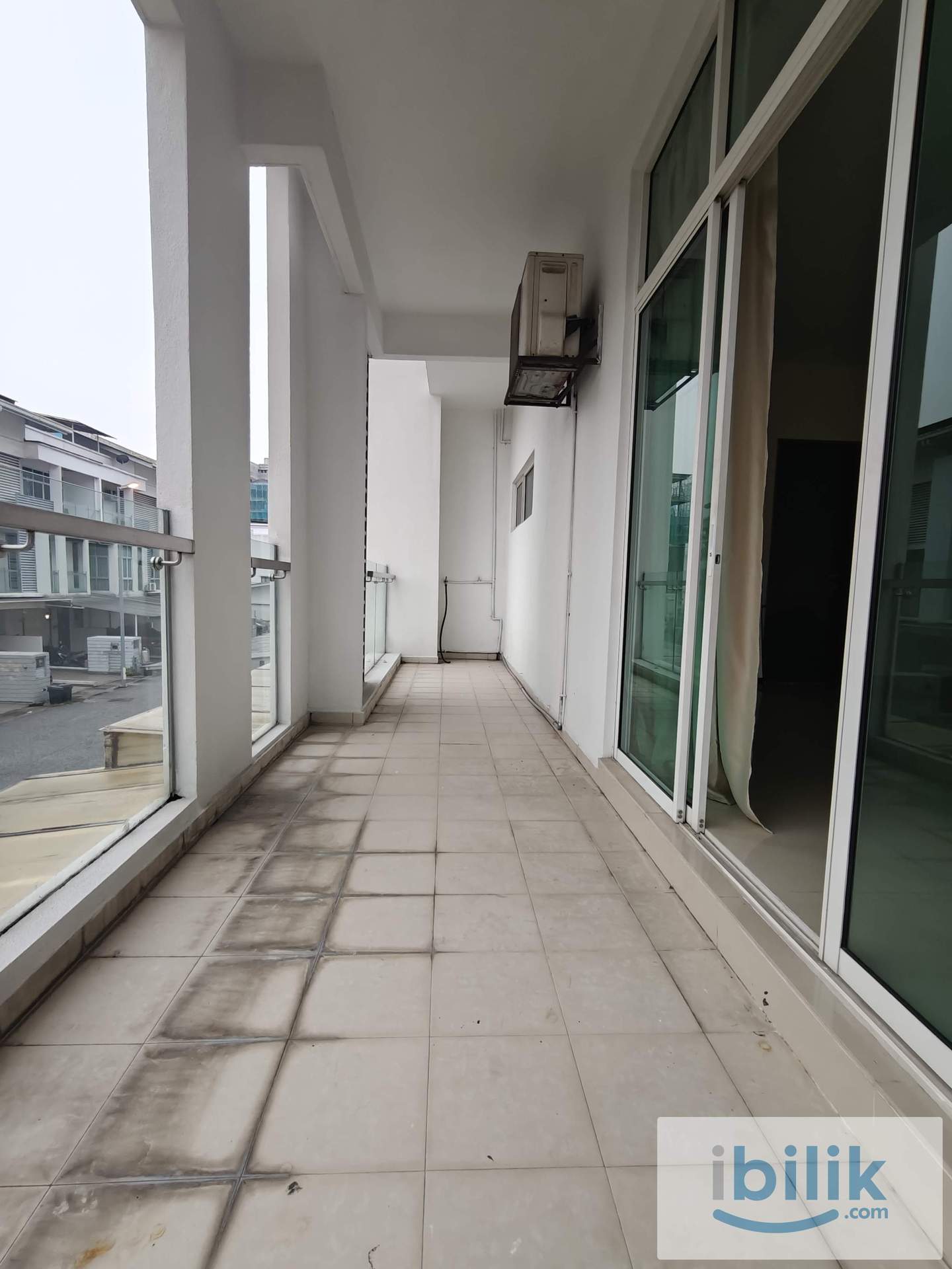 🏠 Modern & Cozy Fully Furnished Rooms with Balcony in a 6 bedroom house @ Bella Damansara - Image 5