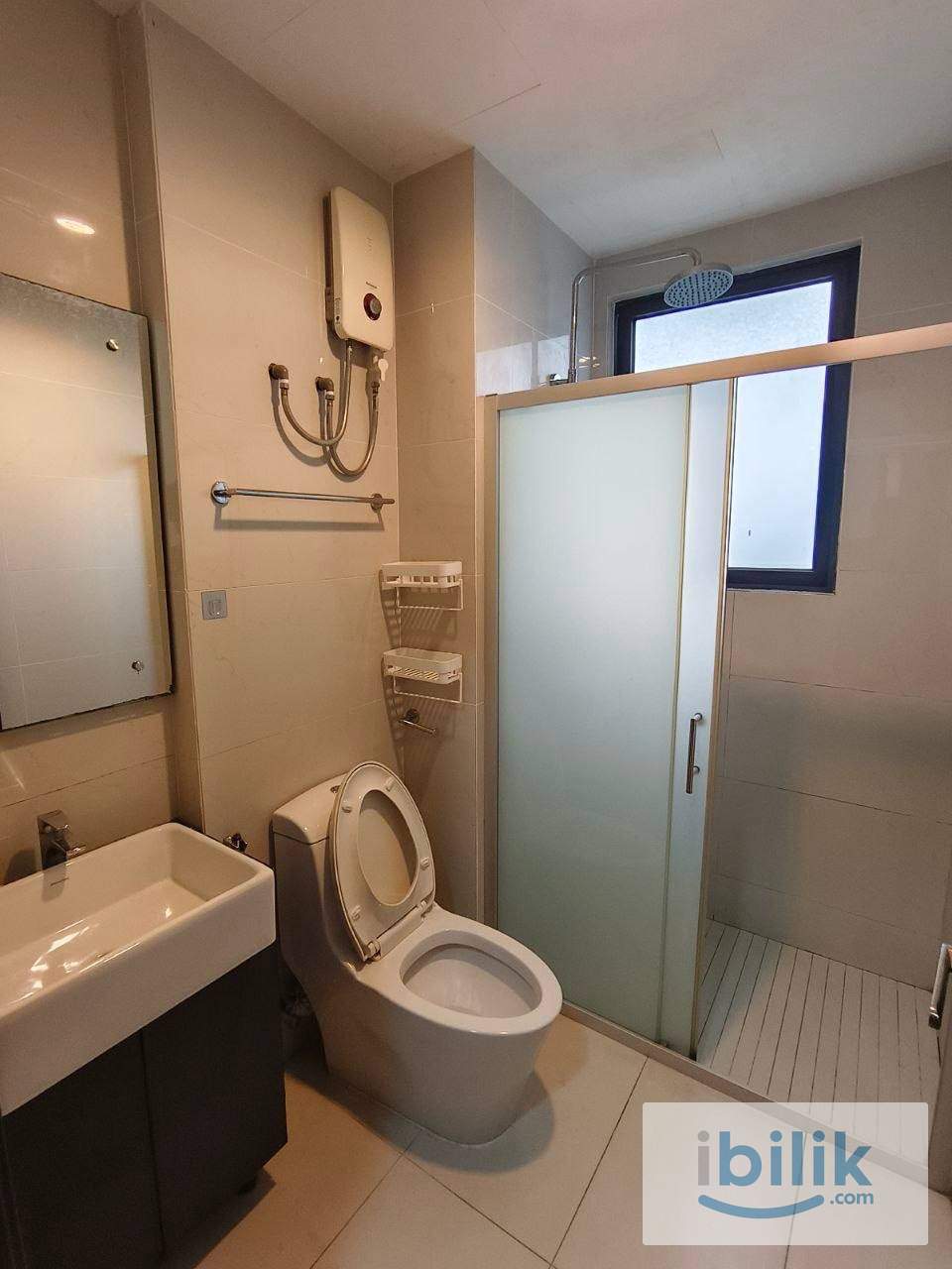 Master Room  - Image 5