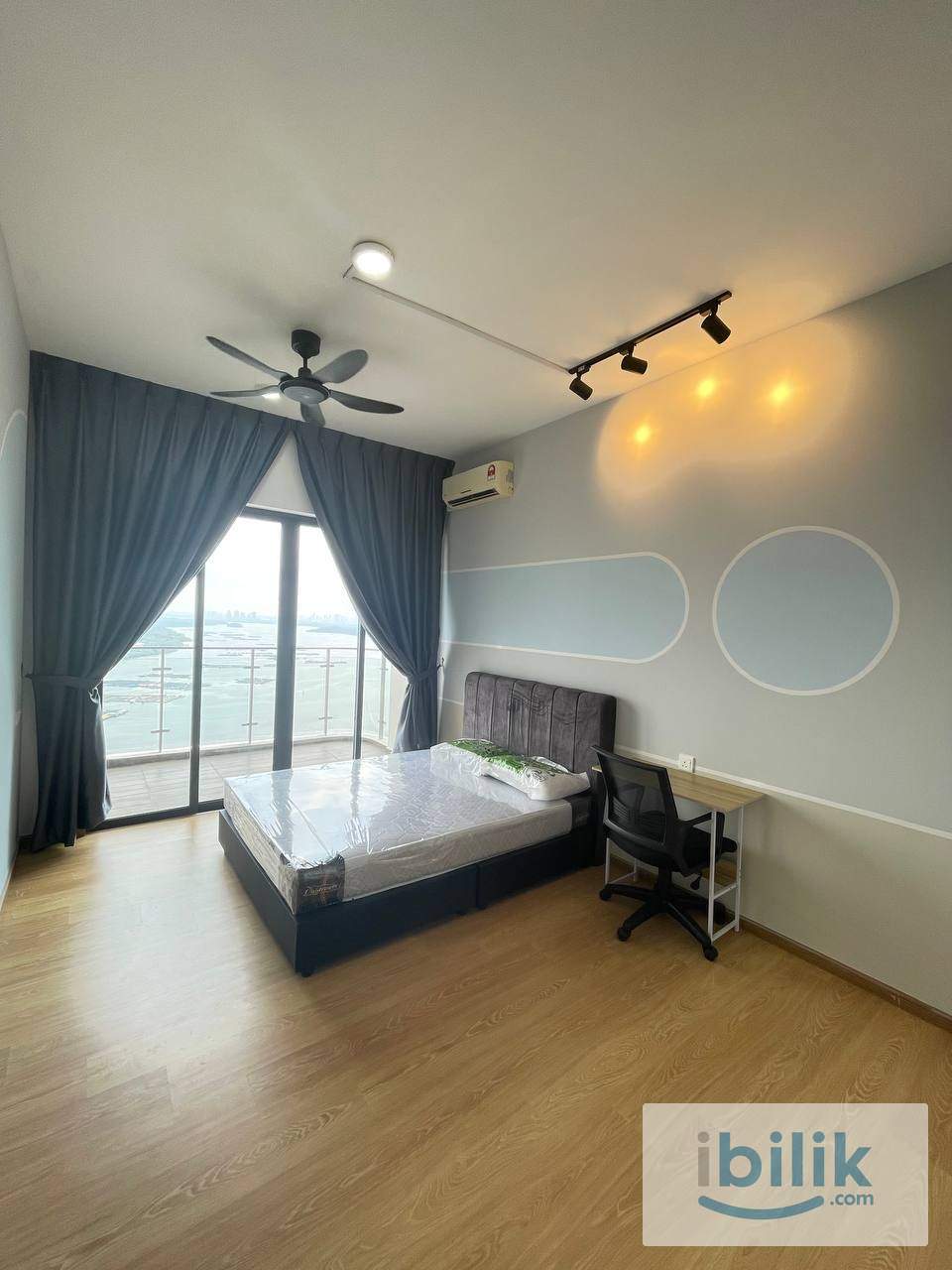 Near CIQ Balcony Room  - Image 1