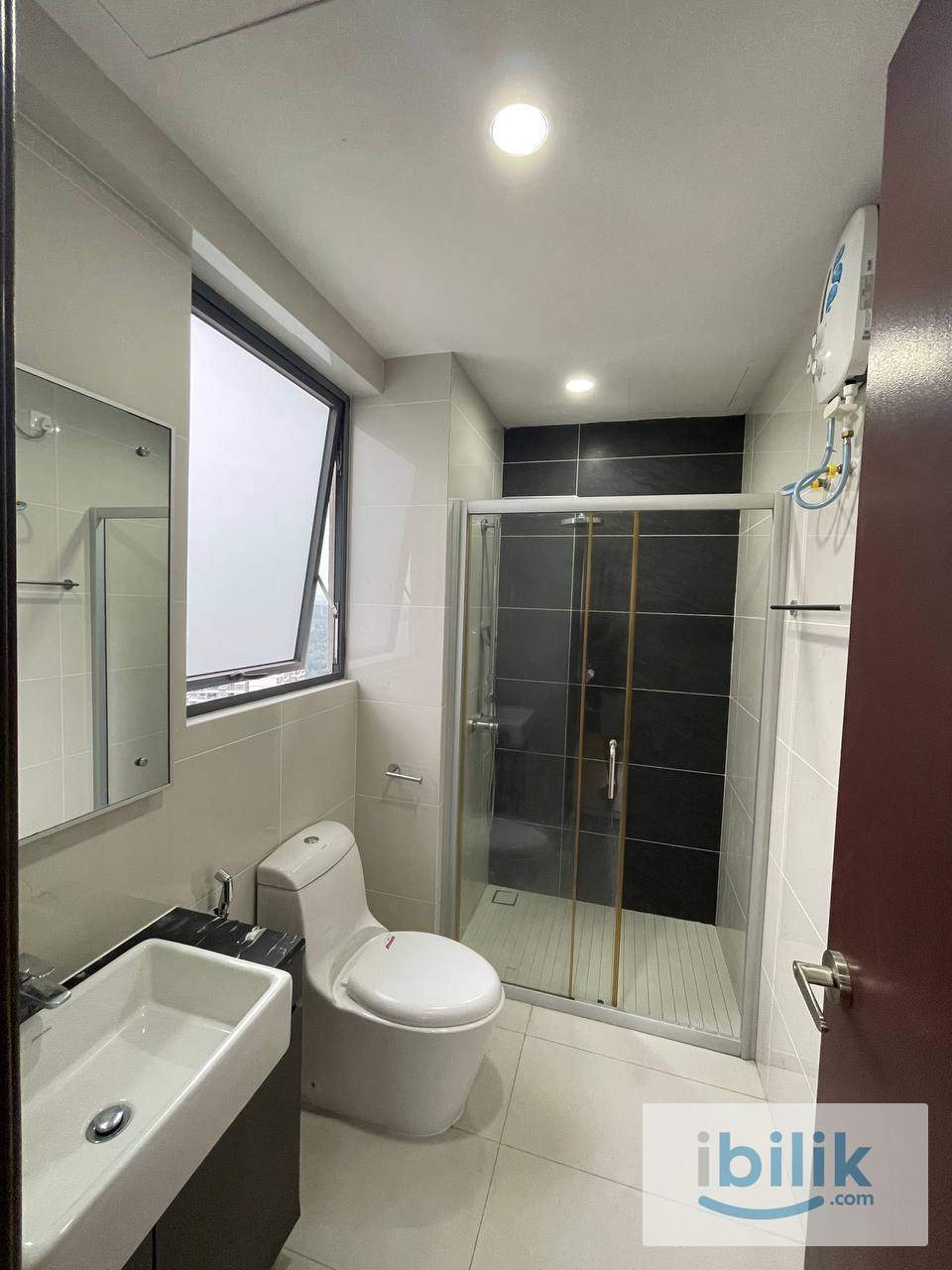Near CIQ Balcony Room  - Image 10