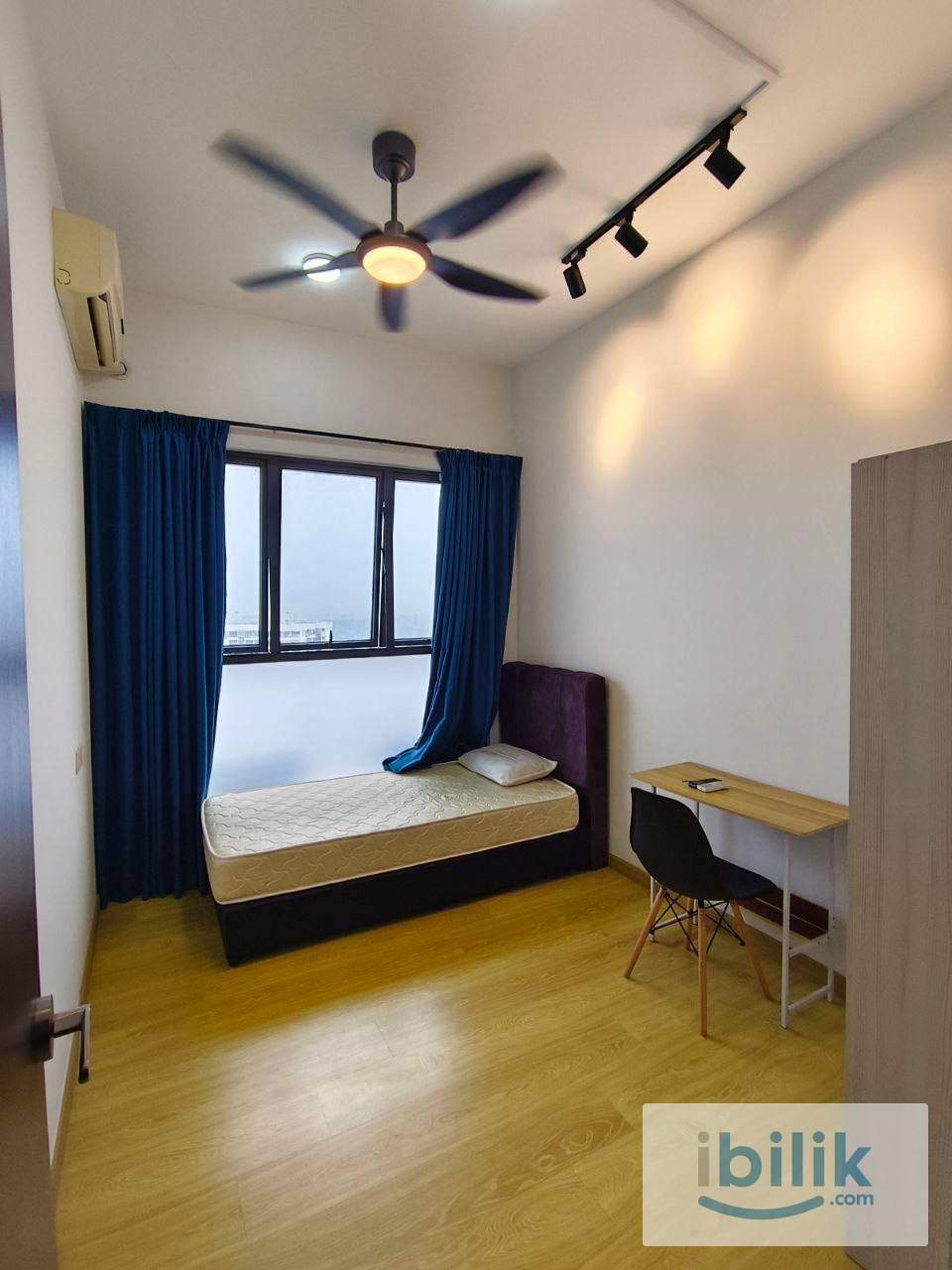 Common Room oom  - Image 1
