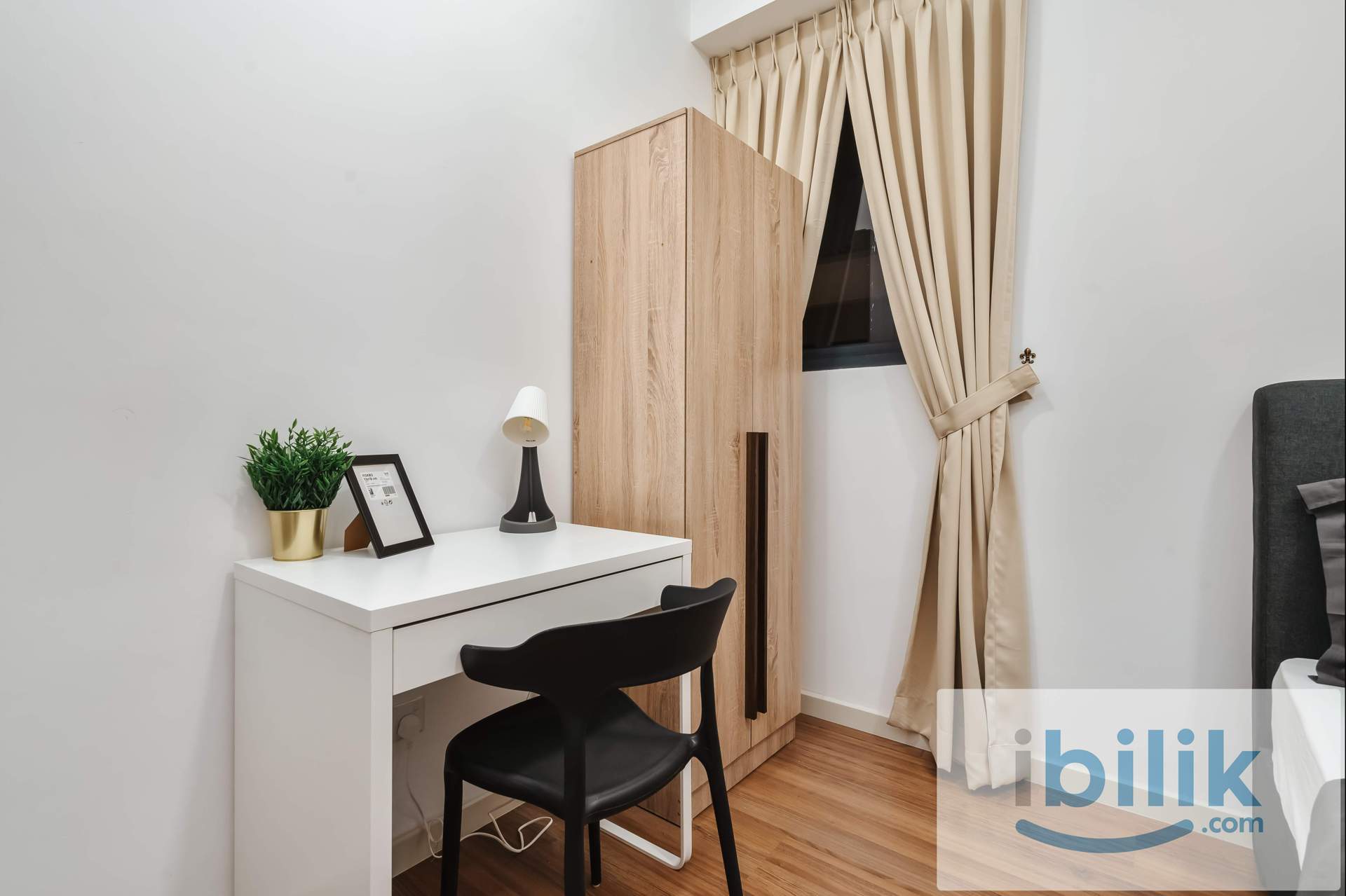 FULLY FURNISHED ROOM - Image 8