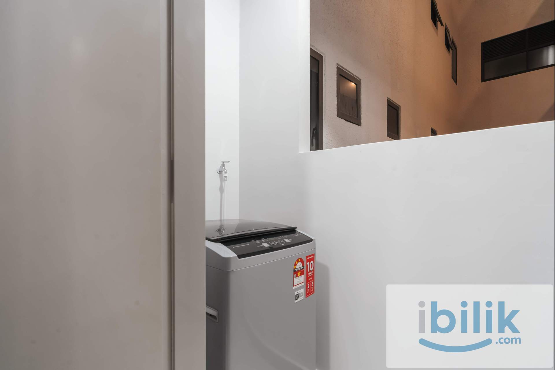 MEDIUM ROOM - Image 5