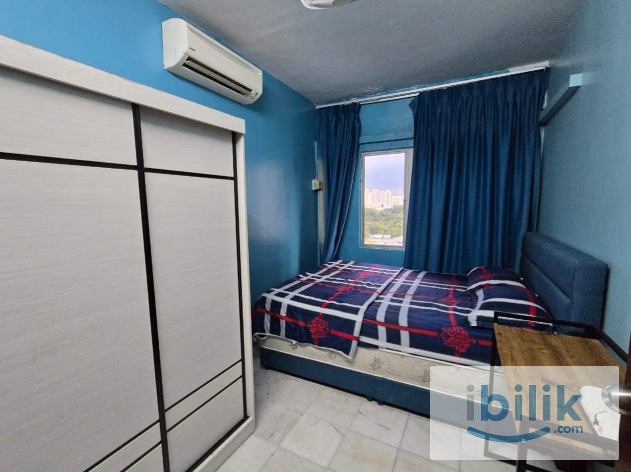 ROOM FOR RENT  - Image 1