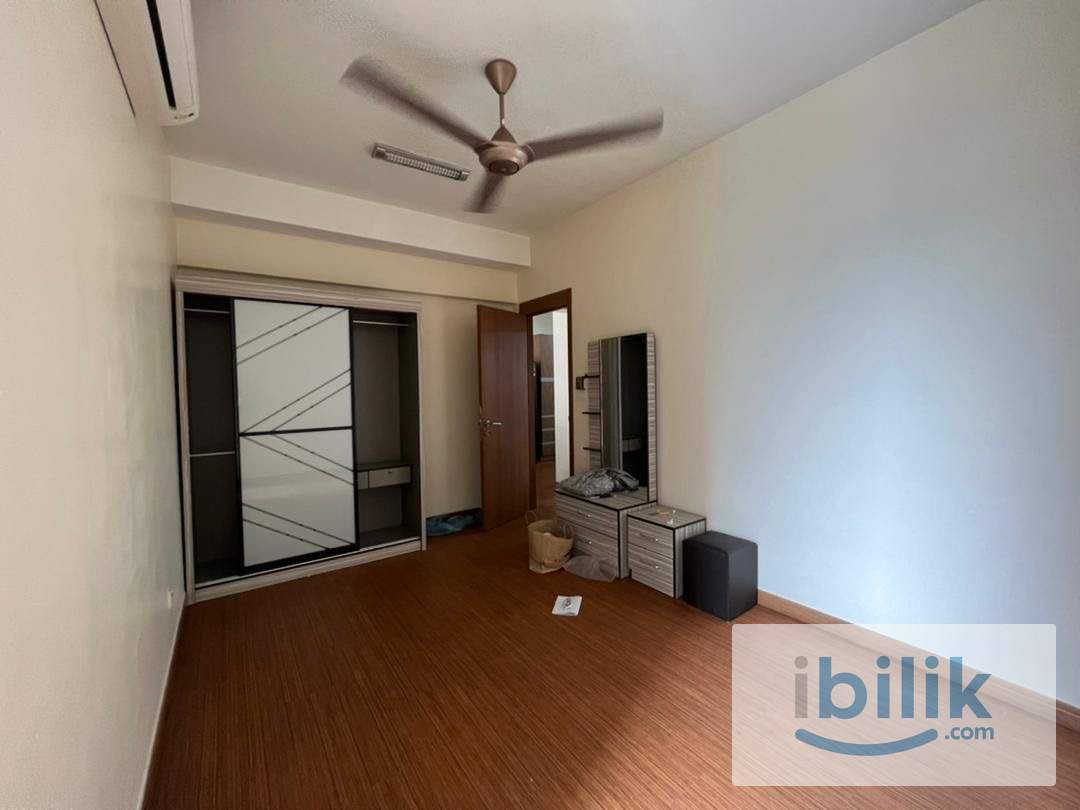Middle room - Image 1