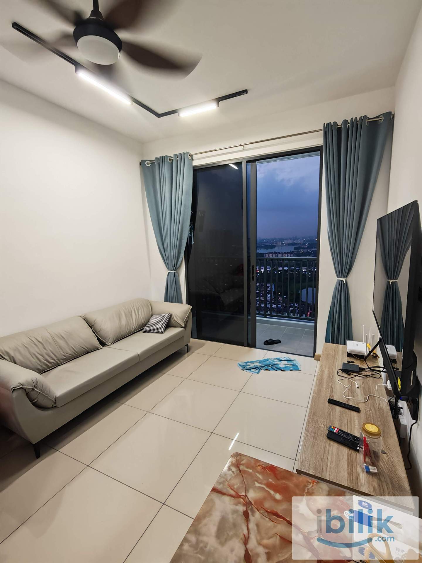 Bedroom - Image 8