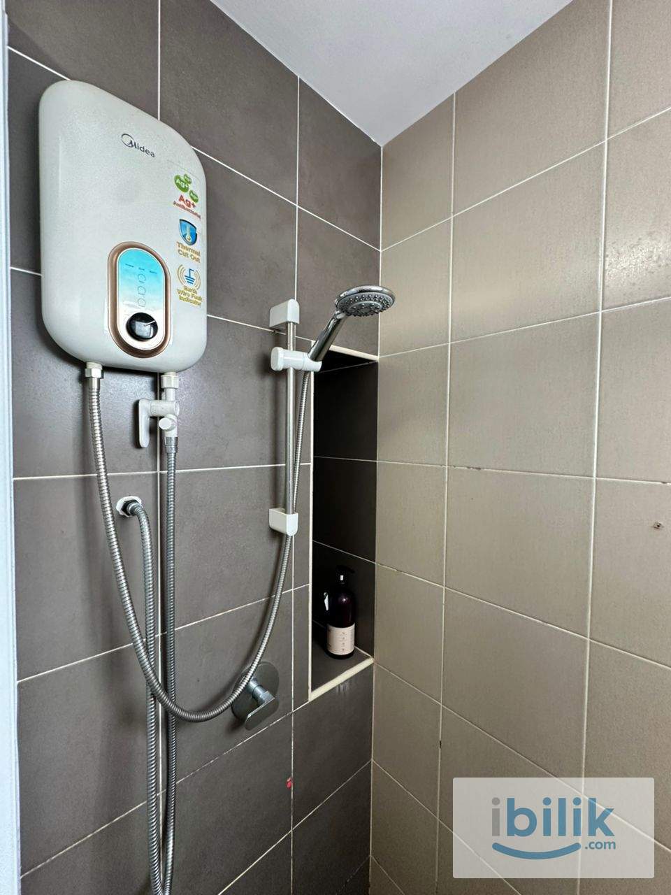 ✨ Exclusive Balcony Room | Razak City | RM1100 | Condo Facilities - Image 5