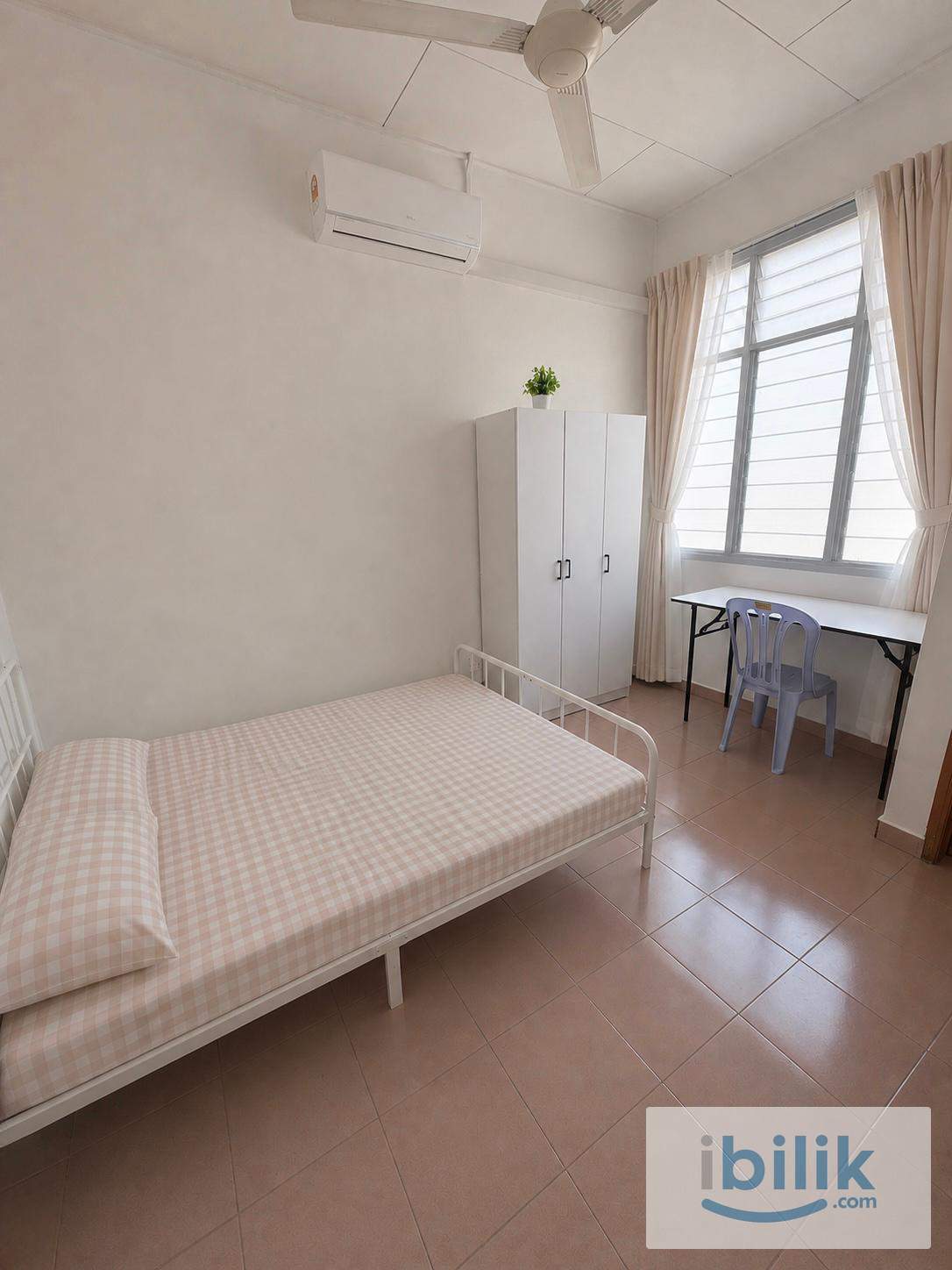 Medium Room 1 at Bandar Springhill Jln Springhill 10/23 (Corner Lot) - Image 1