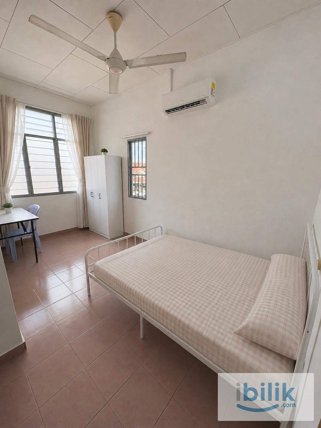Medium Room 2 at Bandar Springhill Jln Springhill 10/23 (Corner Lot) - Image 1
