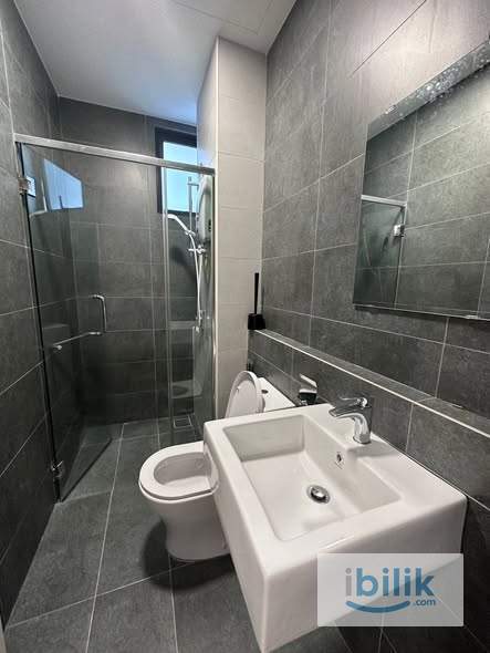 🏡 Cozy Medium Room Near MRT Maluri 🚇 Stay @ Lavile Residence | Fully Furnished - Image 2